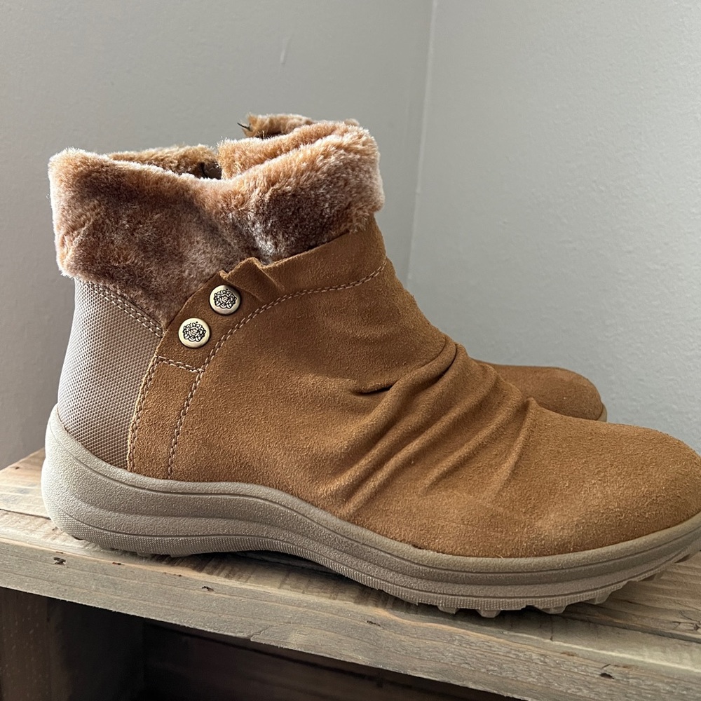 Baretraps Women’s Whiskey Arron boots size 10M